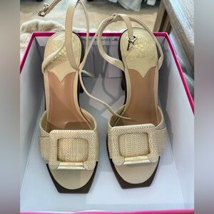 Vince Camuto Renia str as color ankle strap heel! Sold out!